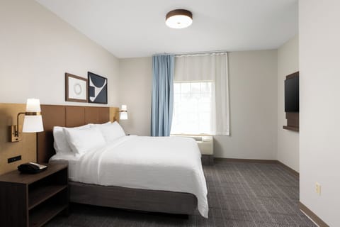 Premium bedding, in-room safe, individually furnished, desk