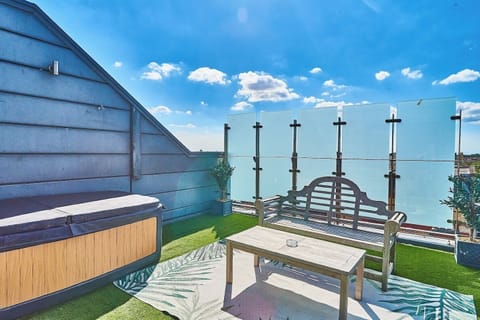 Penthouse | Terrace/patio