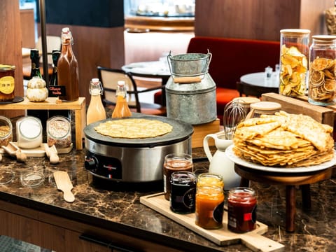 Daily buffet breakfast for a fee