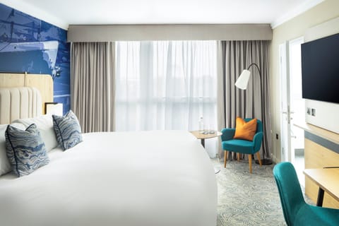 Room, 1 King Bed, Accessible (Super King) | Desk, blackout drapes, iron/ironing board, free WiFi