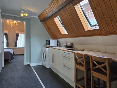 Loft | Private kitchenette | Espresso maker, coffee/tea maker, electric kettle