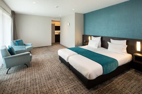 Superior Double Room | Premium bedding, minibar, in-room safe, individually decorated