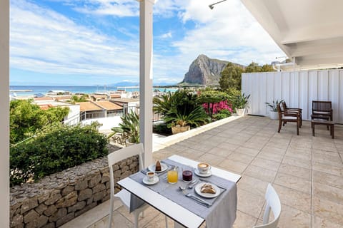 Free daily local cuisine breakfast