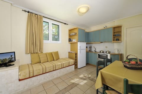 Apartment, 2 Bedrooms | In-room safe, iron/ironing board, free cribs/infant beds, free WiFi