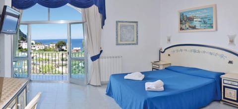 Superior Double Room, Balcony, Sea View | Desk, free WiFi, bed sheets