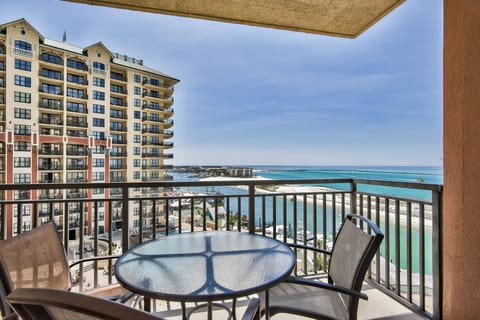 Luxury Condo, 2 Bedrooms, Kitchen, Pool View | Balcony view