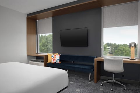 In-room safe, desk, iron/ironing board, free WiFi