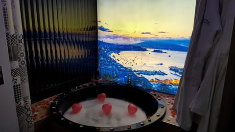 Suite (Del Carmine) | Deep soaking bathtub
