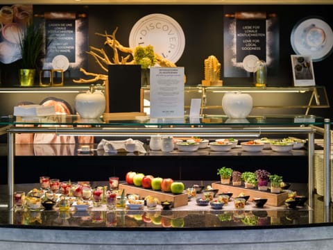 Breakfast, lunch, dinner served; German cuisine 