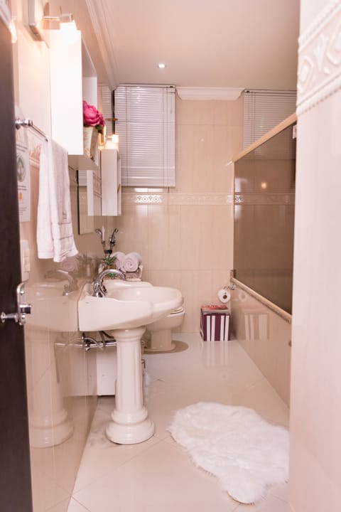 Luxury Suite, 1 Bedroom, Bathtub | Jetted tub