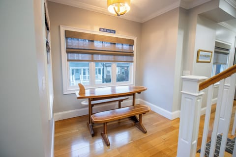 Luxury House, 3 Bedrooms, Balcony | In-room dining