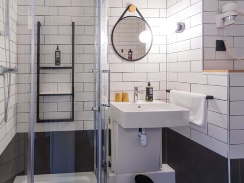 Standard Double Room, 1 Double Bed | Premium bedding, in-room safe, desk, blackout drapes