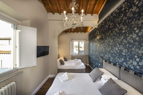 Deluxe Room | Premium bedding, down comforters, minibar, in-room safe