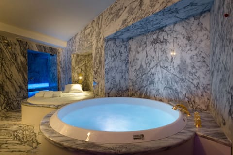 Turkish bath, body treatments, hydrotherapy, aromatherapy