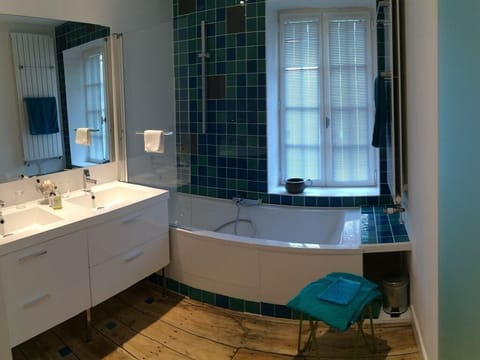 Comfort Double Room, Ensuite, Garden View | Bathroom