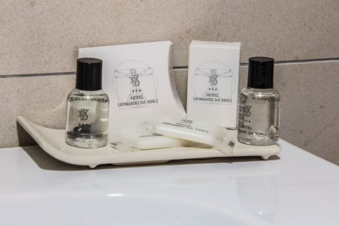 Minibar, in-room safe, desk, free WiFi