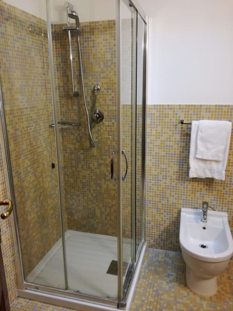 Free toiletries, bidet, towels