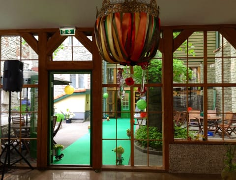 Banquet hall