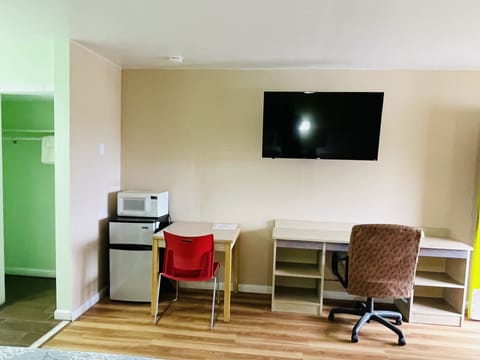 Standard Room, 2 Double Beds, Non Smoking | Iron/ironing board, free WiFi, bed sheets