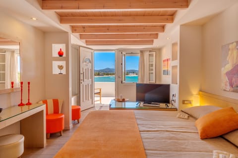 Suite, Sea View | In-room safe, blackout drapes, soundproofing, iron/ironing board