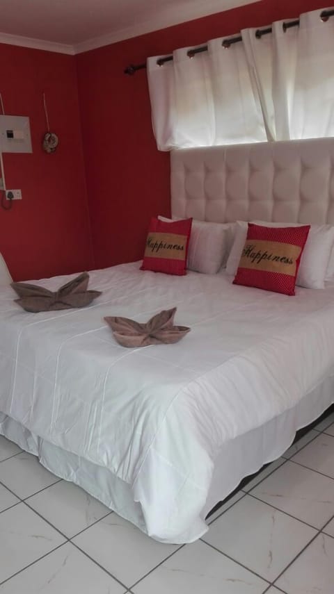 Executive Room, Garden View | Desk, rollaway beds (surcharge), WiFi (free)