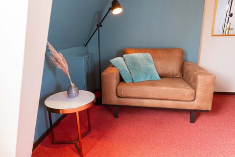 Standard Twin Room | Desk, free WiFi, bed sheets