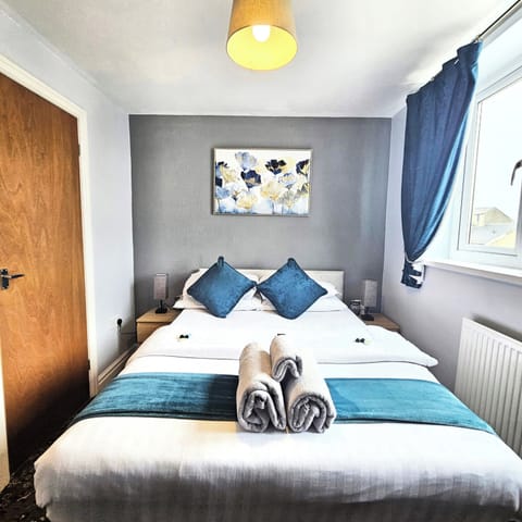 Double Room | Blackout drapes, free WiFi