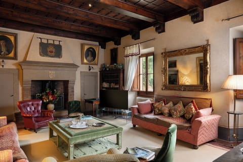 Villa, 6 Bedrooms | Living area | Flat-screen TV