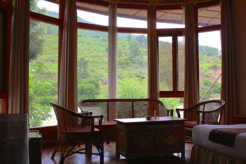 Standard Double or Twin Room, 1 Bedroom | Living room | TV