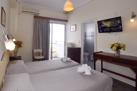 Twin Room, Sea View | Blackout drapes, free WiFi, bed sheets