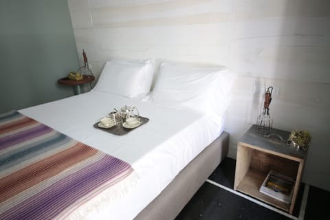 Down comforters, in-room safe, desk, soundproofing