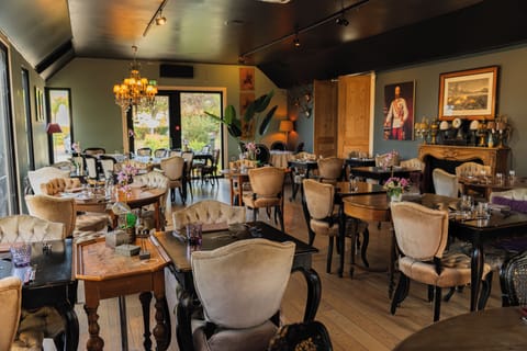 Lunch and dinner served, French cuisine