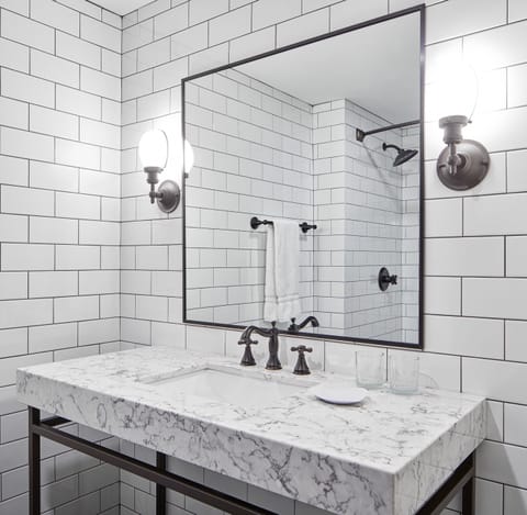 Shower, free toiletries, hair dryer, bathrobes