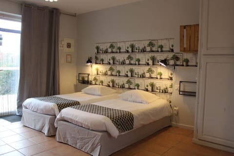 Triple Room (1) | In-room safe, individually decorated, individually furnished