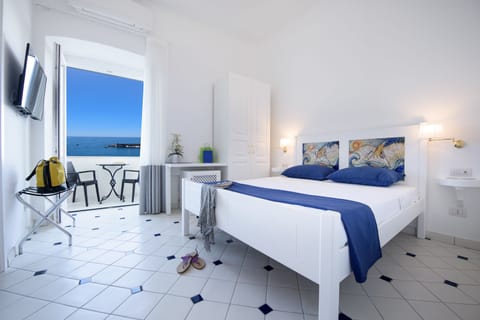 Superior Double Room, Sea View | Frette Italian sheets, premium bedding, down comforters, pillowtop beds
