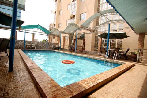 Outdoor pool, open 8 AM to 8:30 PM, sun loungers