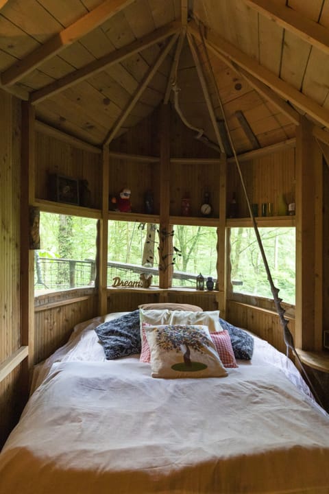 Romantic Tree House (Dream) | Premium bedding, bed sheets