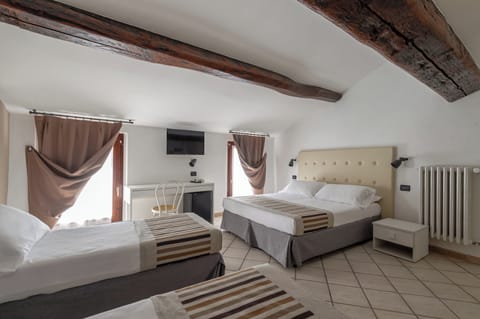 Family Room, 1 Bedroom | In-room safe, desk, cribs/infant beds, free WiFi