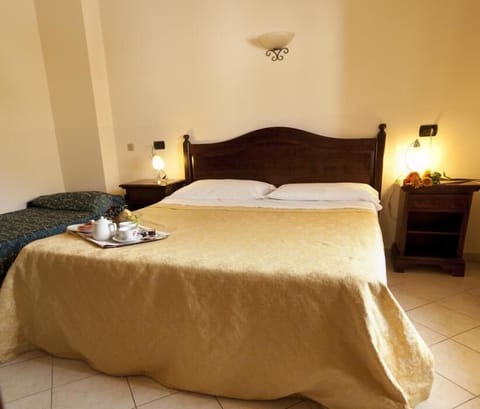 Desk, free cribs/infant beds, rollaway beds, free WiFi