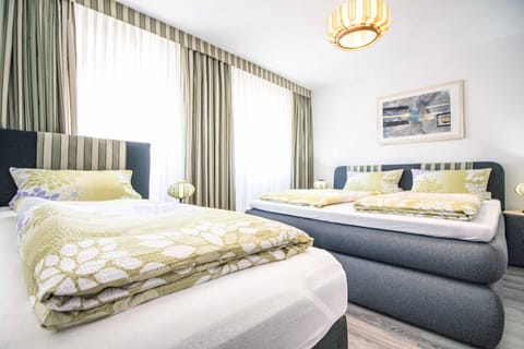 Standard Triple Room, Private Bathroom (3BZS) | 1 bedroom