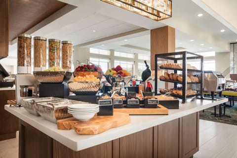 Daily buffet breakfast (USD 12.95 per person)