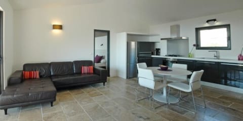 Villa (Cerbicale) | Living area | Flat-screen TV