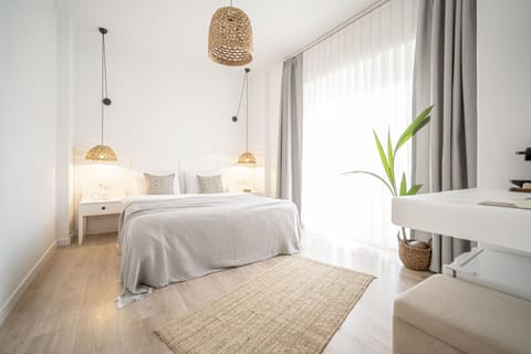 Standard Double Room | Minibar, desk, iron/ironing board, free WiFi