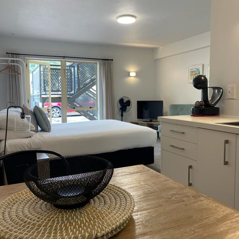 Studio (2 Guests) | Private kitchen | Coffee/tea maker, fridge, microwave, electric kettle
