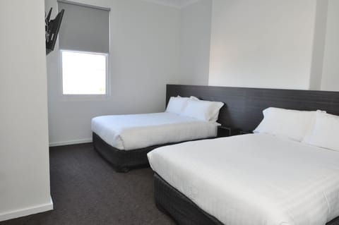 Double Bed Plus Single Bed Room | Iron/ironing board, free WiFi, bed sheets