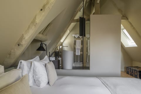 Classic Double Room, Ensuite, Garden View (Supérieure Champassack) | 1 bedroom