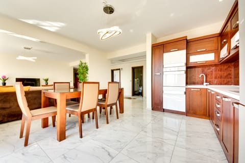 Apartment, 2 Bedrooms, Balcony | Private kitchen