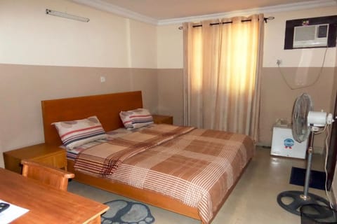 Standard Double Room | Desk, laptop workspace, free WiFi, bed sheets