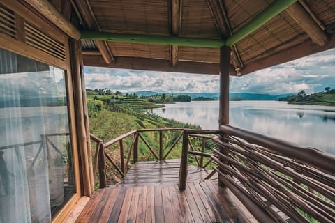 Luxury Triple Room, 1 Bedroom, Non Smoking, Lake View | Terrace/patio