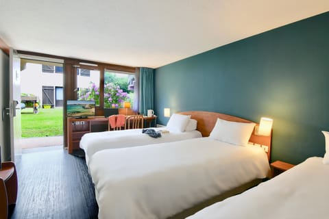 Standard Room, 2 Twin Beds | Premium bedding, desk, laptop workspace, soundproofing